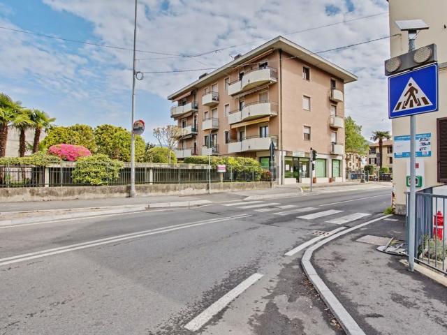 Appartamento in vendita a Comunità Montana Valli del Verbano, Luino