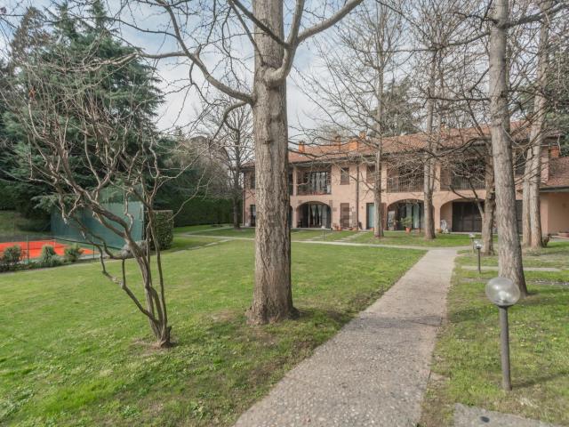 Appartamento in vendita a Cornate D'adda, Lombardia