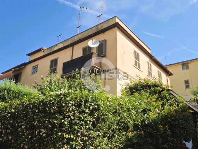 Appartamento in vendita a Falcognana, Roma Capitale