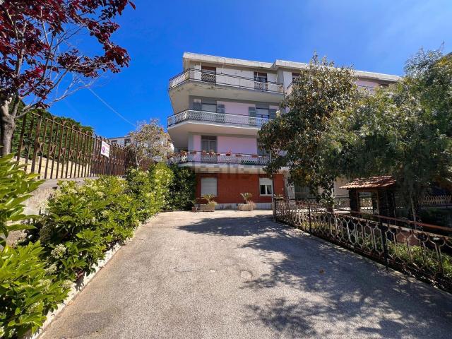 Appartamento in vendita a Monte Di Procida, Campania