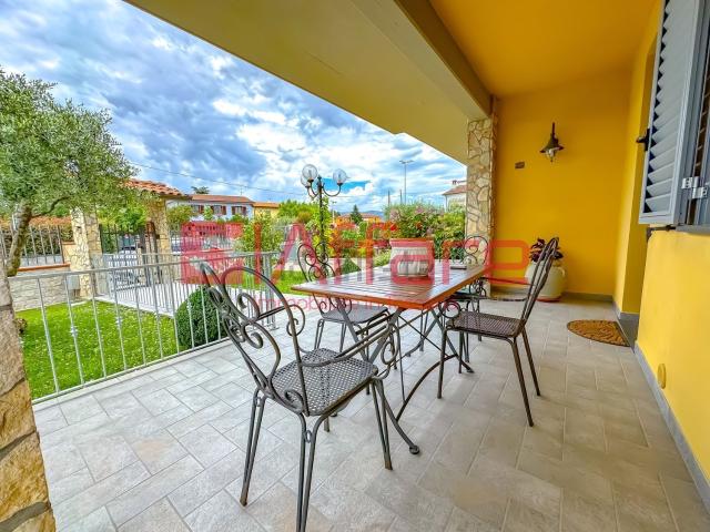 Appartamento in vendita a Chiesina Uzzanese, Toscana