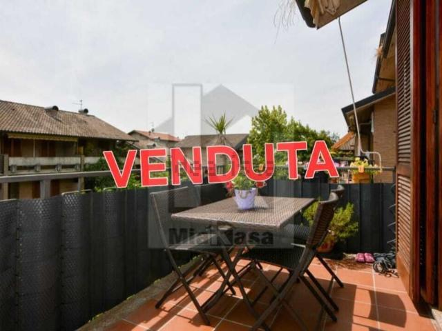 Appartamento in vendita a Uboldo, Lombardia