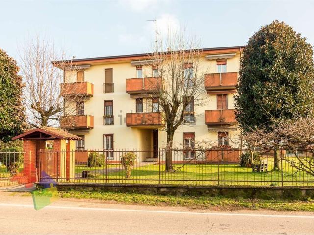 Appartamento in vendita a Motta Visconti, Milano
