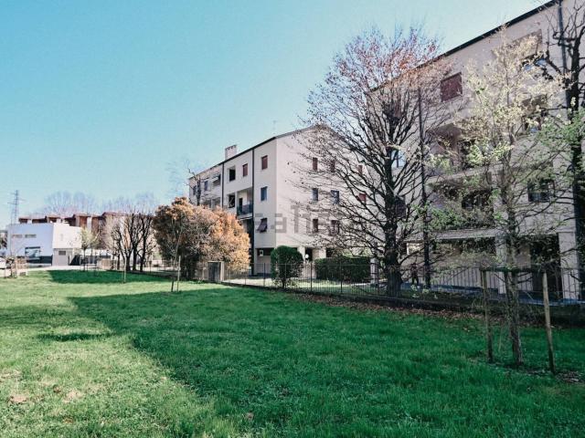 Appartamento in vendita a Sant'Albino, Monza