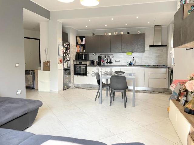 Appartamento in vendita a Pregnana Milanese, Milano