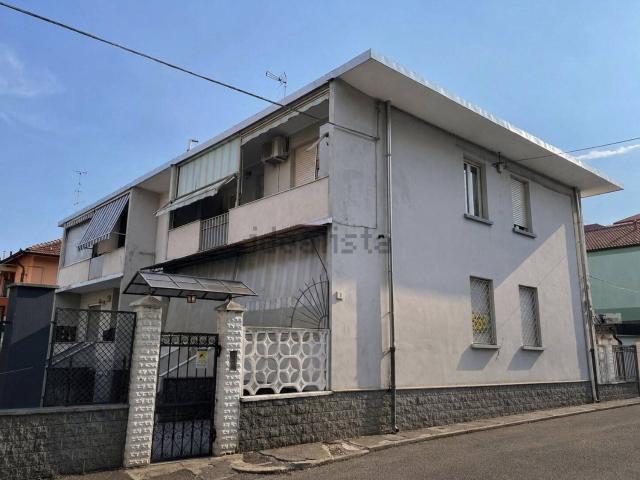Appartamento in vendita a Leumann, Piemonte