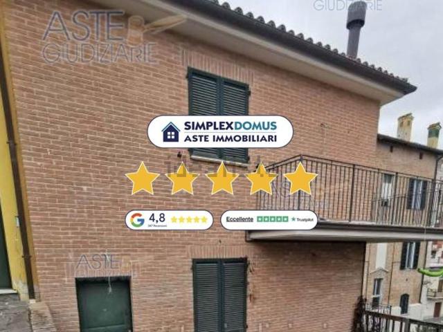 Appartamento in vendita a Cerreto d'Esi, Ancona
