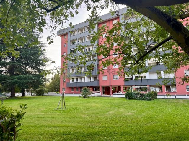 Appartamento in vendita a Milano Due, Segrate