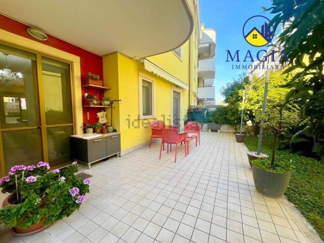 Appartamento in vendita a Marina centro, Marche