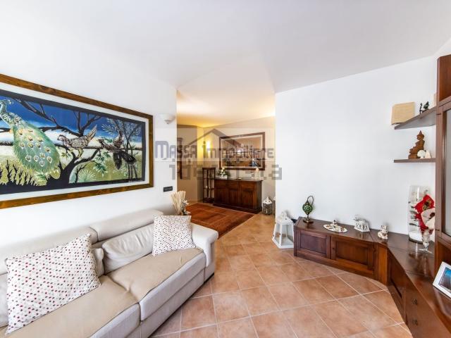 Appartamento in vendita a Collecchio, Pescia