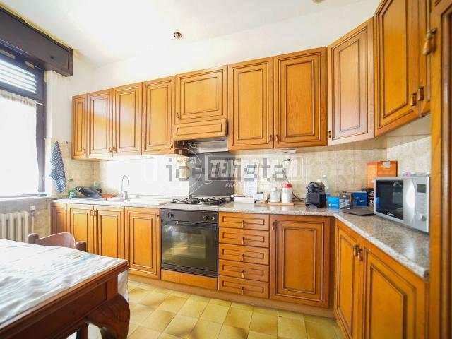 Appartamento in vendita a Golasecca, Lombardia