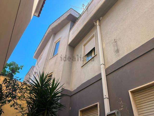 Attico in vendita a Borgo Medievale, Roma Capitale