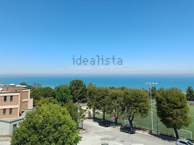 Appartamento in vendita a Palombina Vecchia, Marche