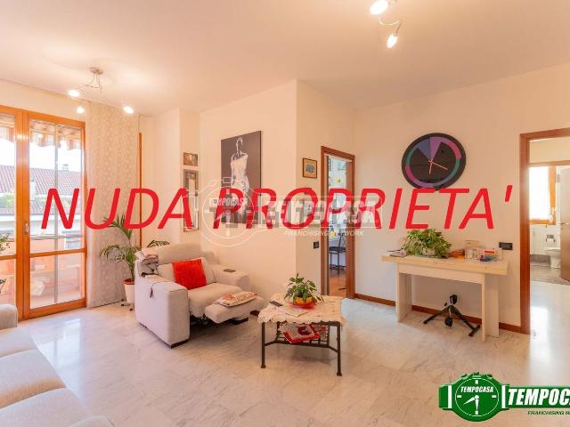 Appartamento in vendita a Magenta, Lombardia