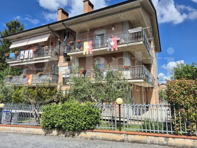 Appartamento in vendita a Gubbio, Umbria