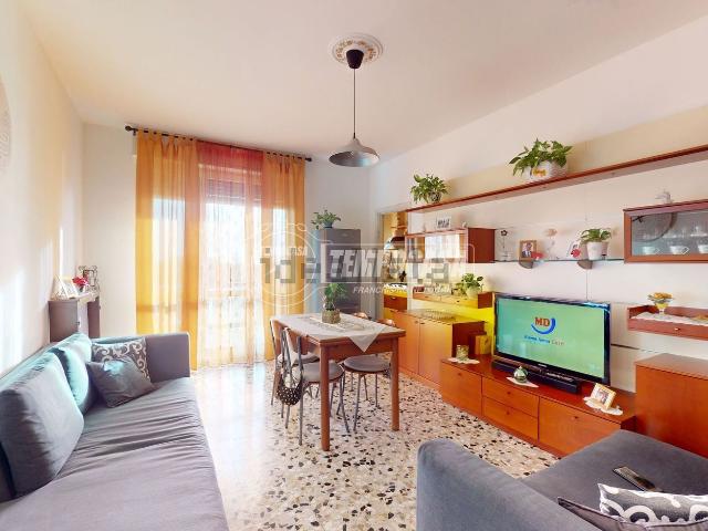 Appartamento in vendita a Lazzate, Lombardia