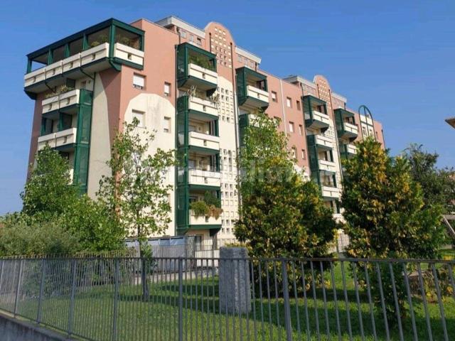 Appartamento in vendita a Samarate, Lombardia