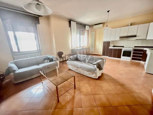 Appartamento in vendita a Cava Manara, Lombardia