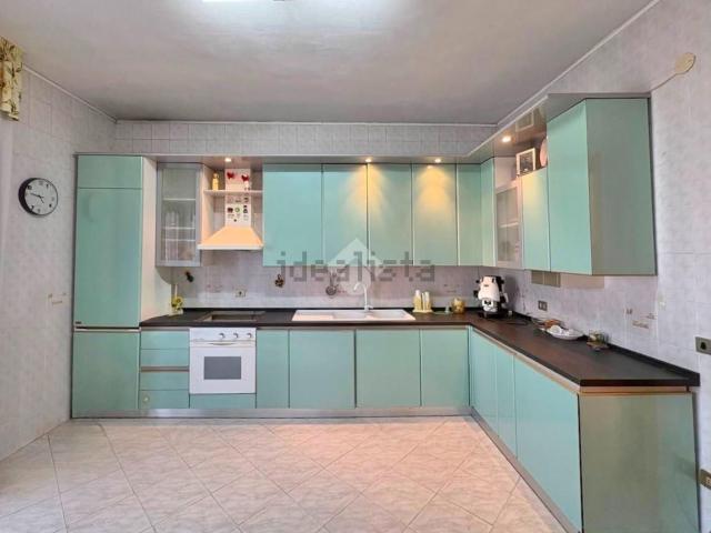 Appartamento in vendita a Arzano, Campania