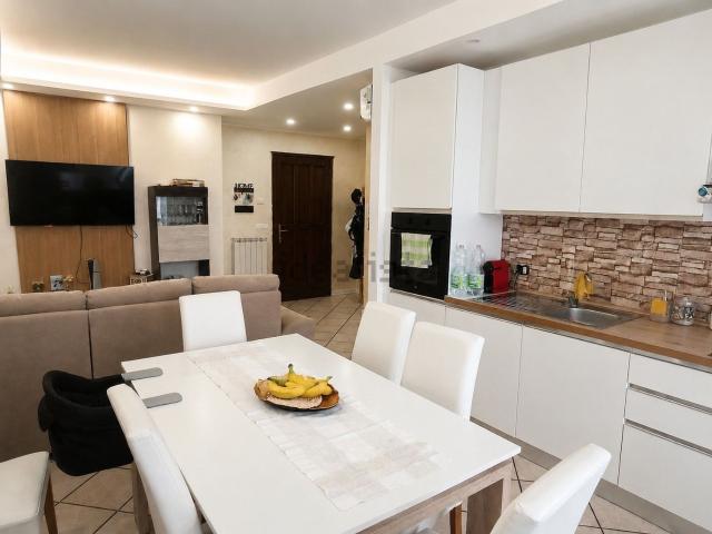 Appartamento in vendita a Turate, Lombardia