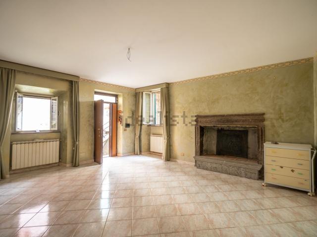 Appartamento in vendita a Canepina, Lazio