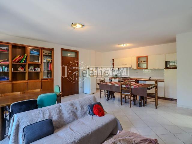 Appartamento in vendita a Valdaso, Marche