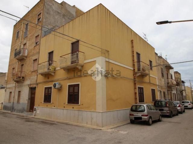 Appartamento in vendita a Trentapiedi, Erice