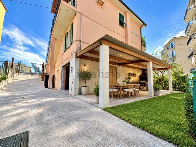 Appartamento in vendita a Oliveto, Imperia