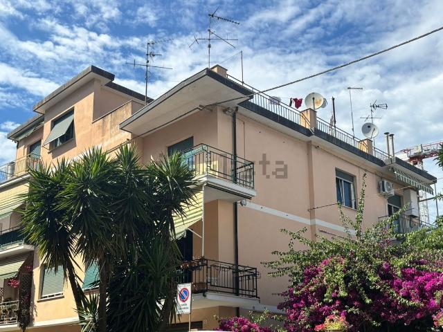 Appartamento in vendita a Vado Ligure, Liguria