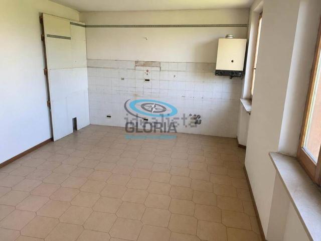 Appartamento in vendita a Centro, Marche