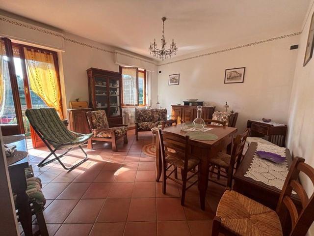 Appartamento in vendita a Cetona, Toscana
