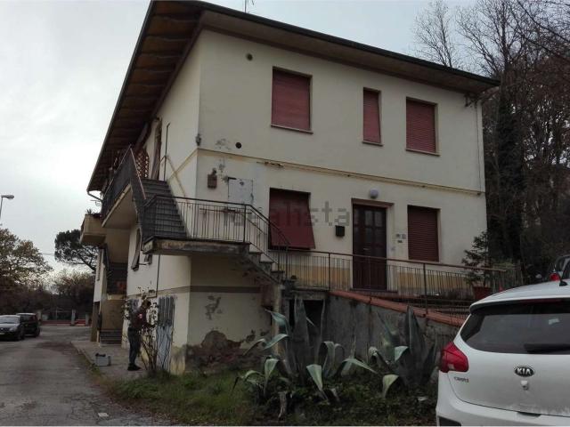 Appartamento in vendita a Bucine, Toscana