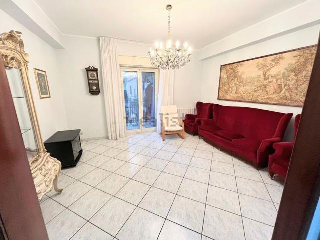 Appartamento in vendita a Aci Sant'antonio, Sicilia