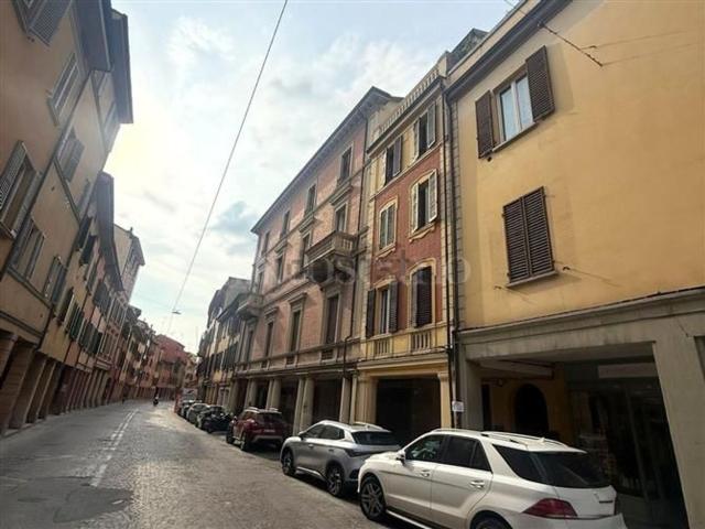 Appartamento in vendita a Porto-Saragozza, Bologna
