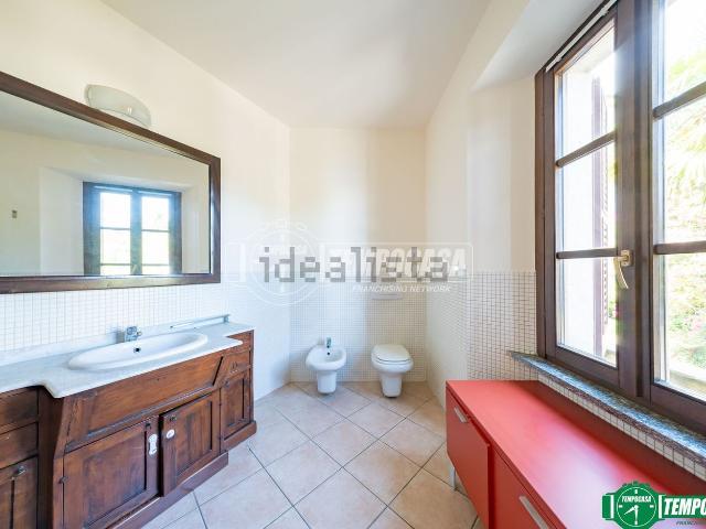 Appartamento in vendita a Meina, Novara