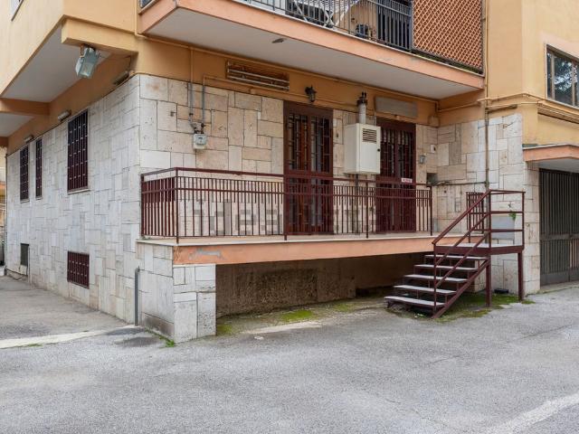 Appartamento in vendita a Pisciarelli, Pozzuoli
