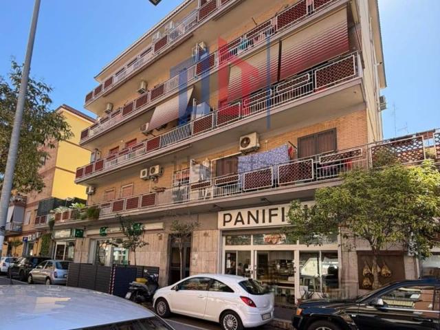 Appartamento in vendita a Pomezia, Roma Capitale