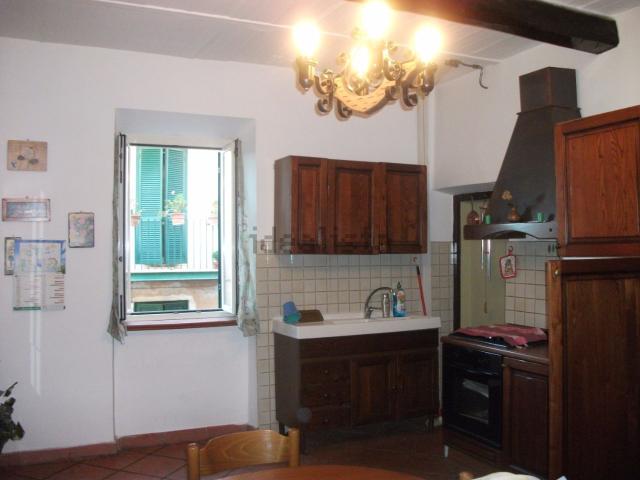 Appartamento in vendita a Caprarola, Lazio