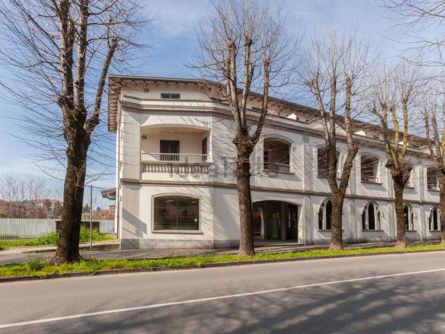 Appartamento in vendita a Tradate, Lombardia
