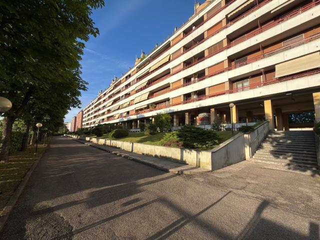 Appartamento in vendita a Valleambrosia, Rozzano
