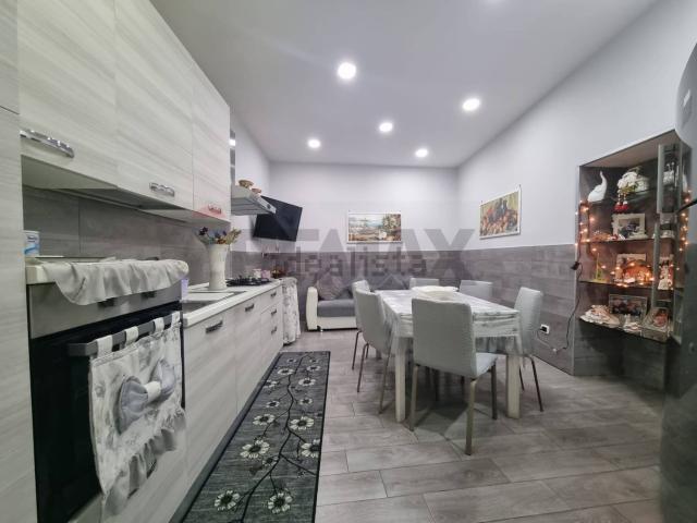 Appartamento in vendita a Rione 219, Melito Di Napoli