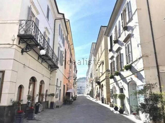 Appartamento in vendita a Spoleto, Umbria