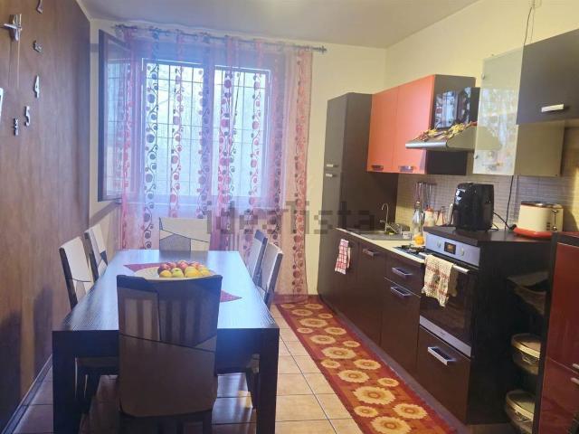 Appartamento in vendita a Parona, Lombardia