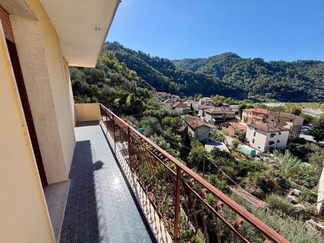 Appartamento in vendita a Ventimiglia, Liguria