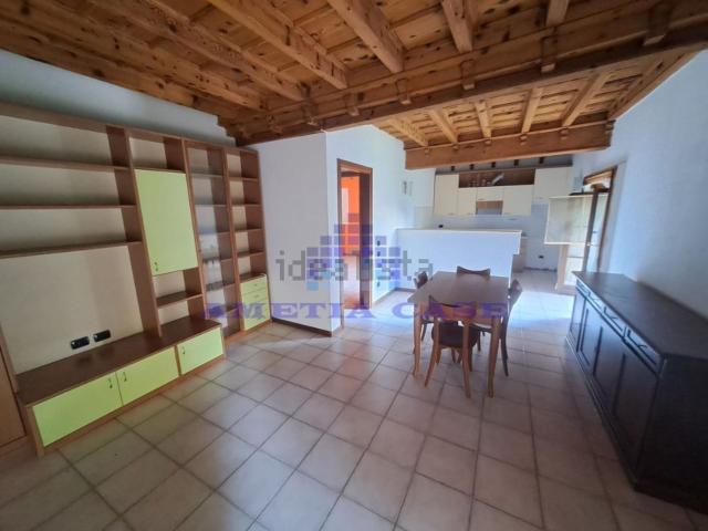 Appartamento in vendita a Robbiate, Lecco