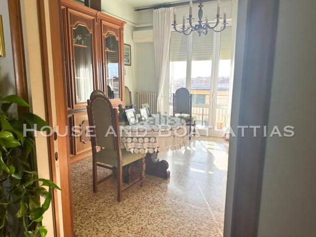Appartamento in vendita a Stazione, Livorno
