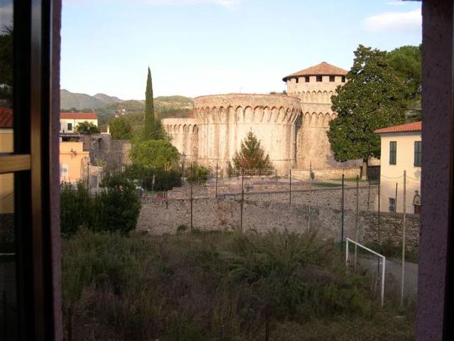Appartamento in vendita a Sarzana, Liguria
