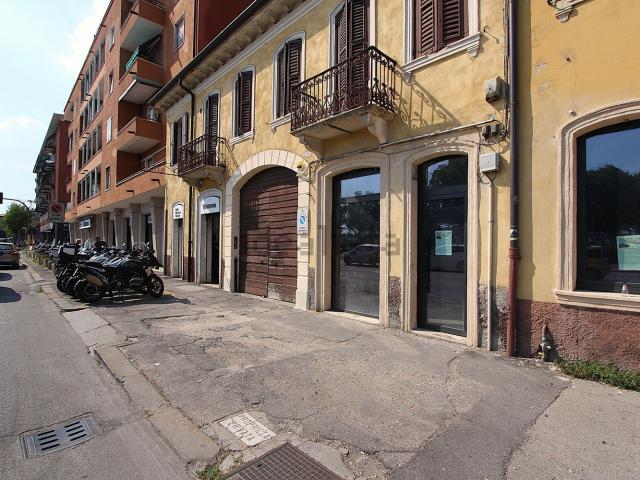 Appartamento in vendita a Sud-Est, Brenzone
