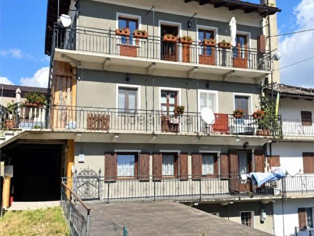 Appartamento in vendita a Les Fiou, Gignod