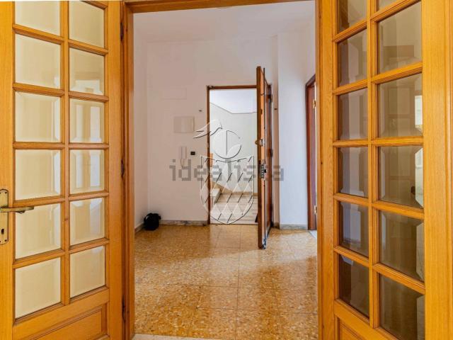 Appartamento in vendita a Sarzana, Liguria